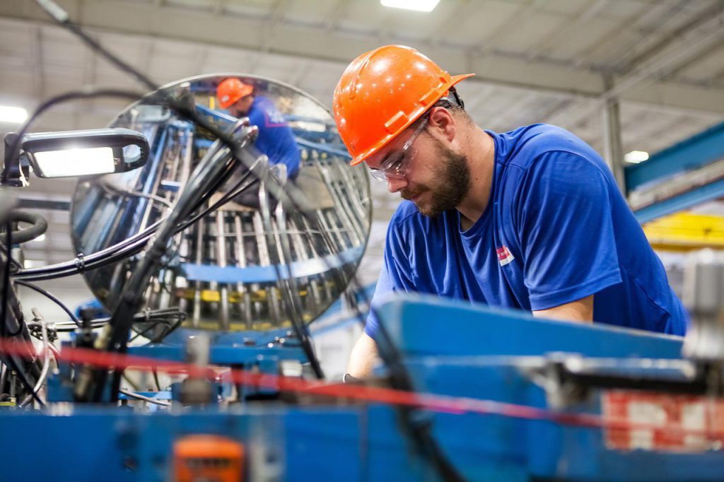 worker, industry, man-4395772.jpg